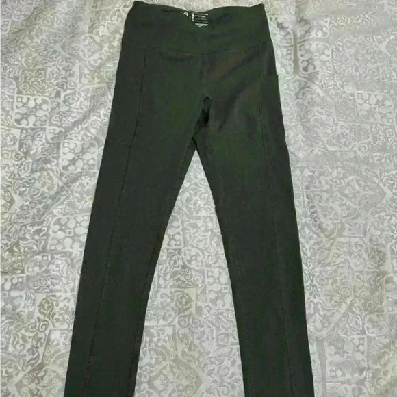 Woman’s  army green leggings brand new in size small - Picture 3 of 3
